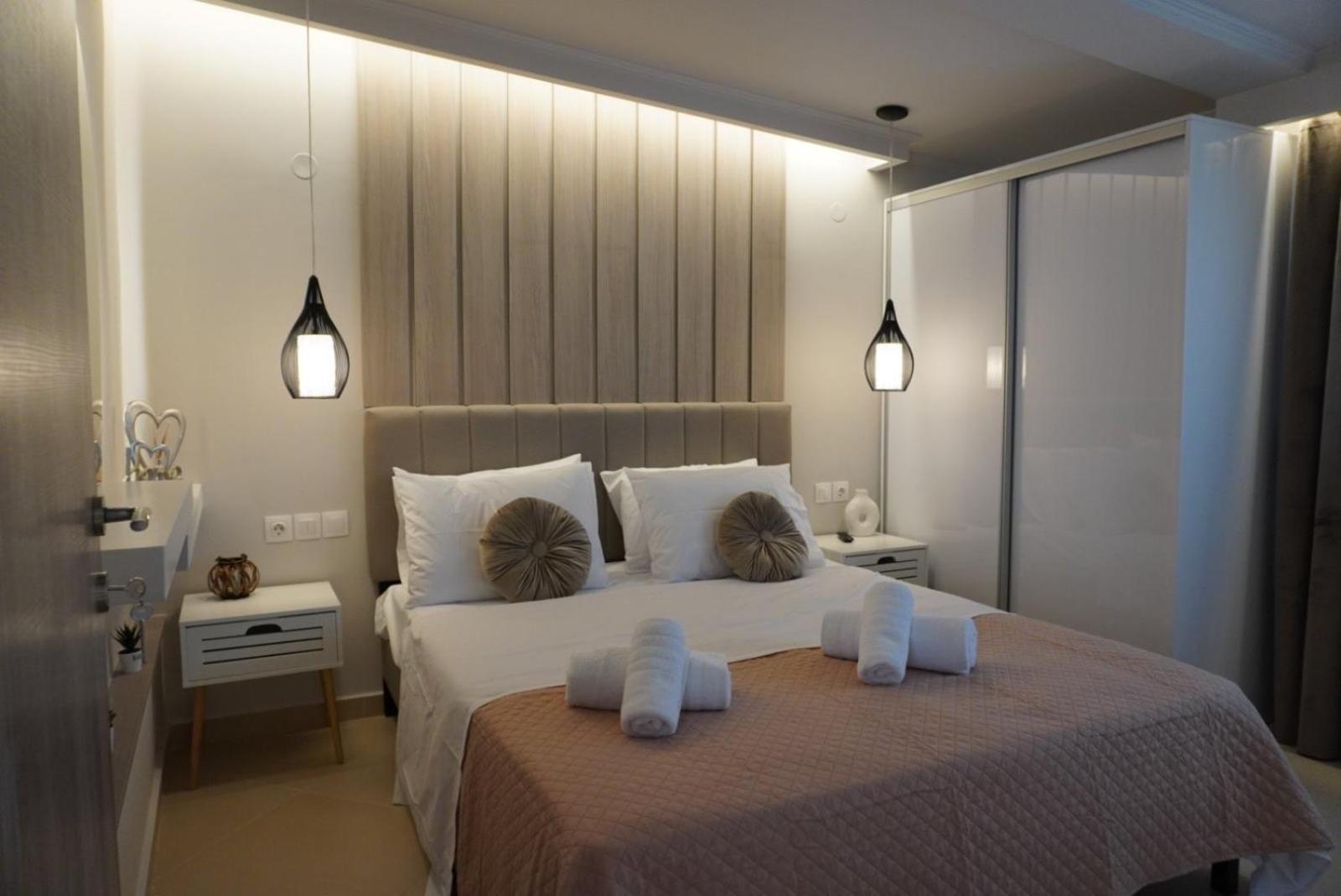 Luxury With Jacuzzi Apartment *