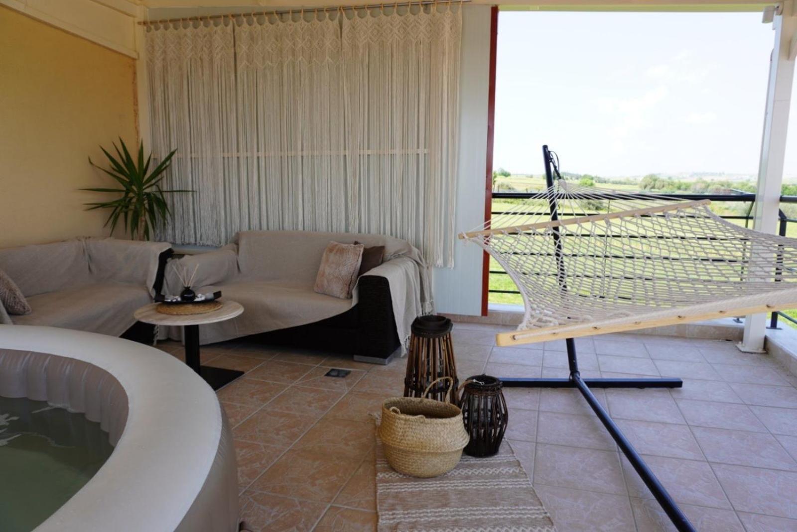 Luxury With Jacuzzi Apartment